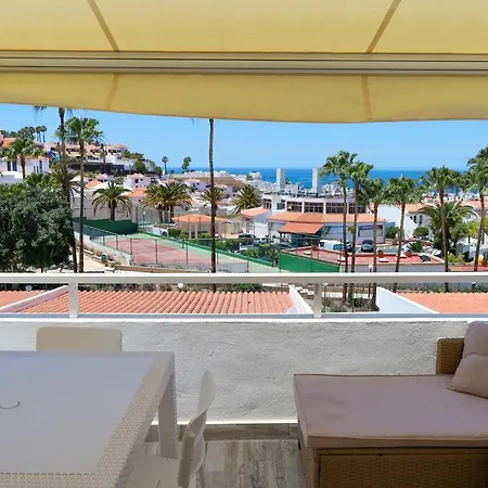 Lovely Sea View Free Wifi Apartment *