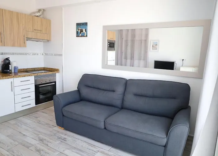 Lovely Sea View Free Wifi شقة