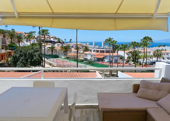 Lovely Sea View Free Wifi شقة *