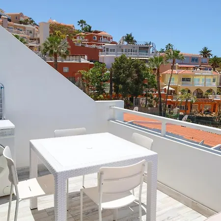 Lovely Sea View Free Wifi Apartmán